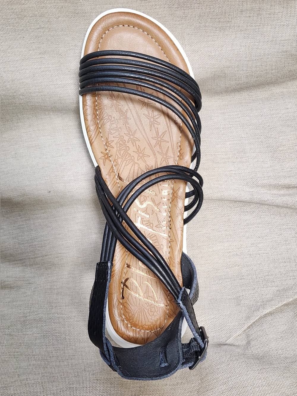 **NEW** Triten Sandal by Blowfish Malibu. SIZE 8.5